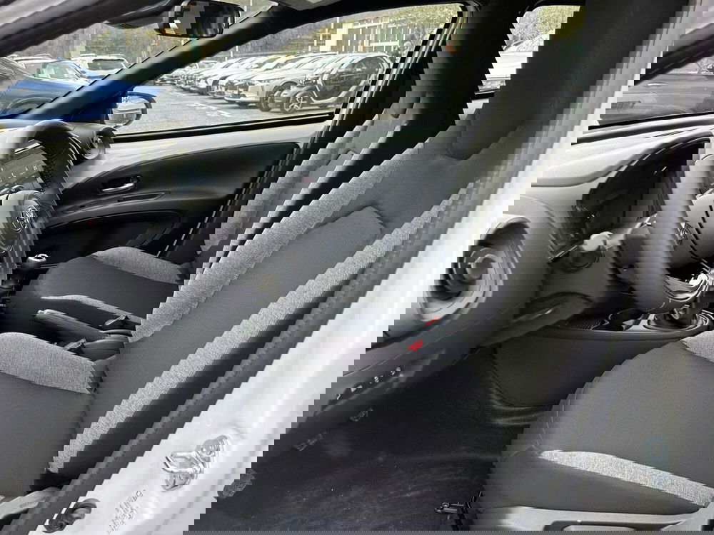 Toyota Aygo X nuova a Roma (11)