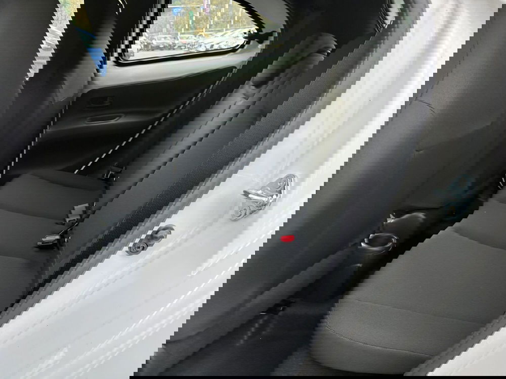 Toyota Aygo X nuova a Roma (11)