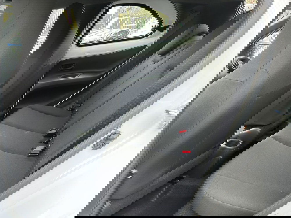 Toyota Aygo X nuova a Roma (12)