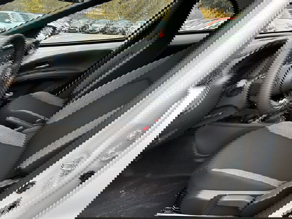 Toyota Aygo X nuova a Roma (11)