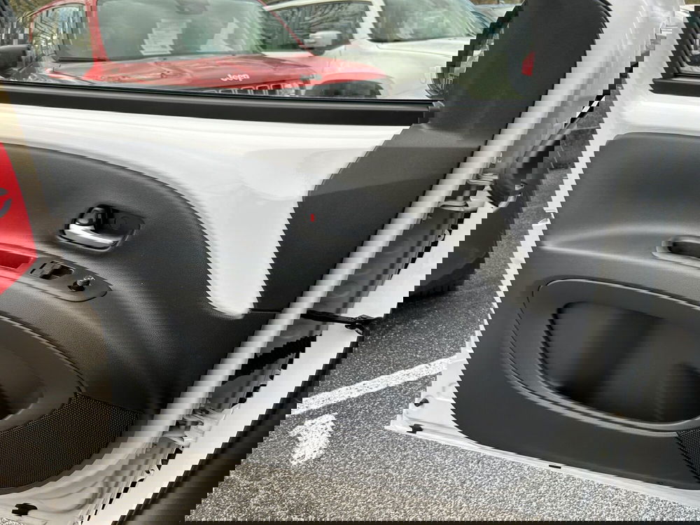 Toyota Aygo X nuova a Roma (18)