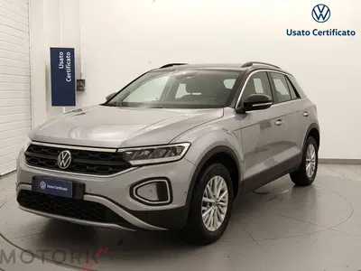Volkswagen T-Roc 1.0 TSI Life del 2023 usata a Busto Arsizio