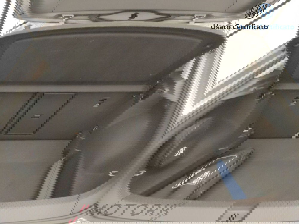 Volkswagen T-Roc usata a Varese (9)