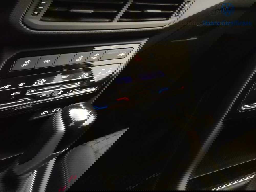 Volkswagen T-Cross usata a Varese (16)