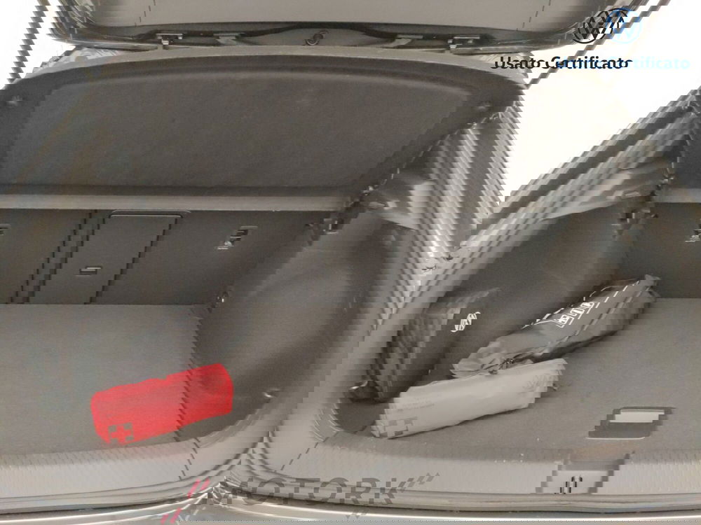 Volkswagen T-Roc usata a Varese (9)