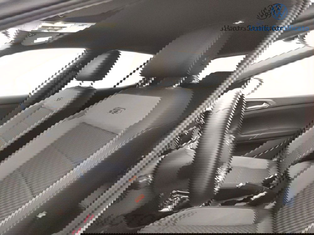 Volkswagen T-Cross usata a Varese (11)