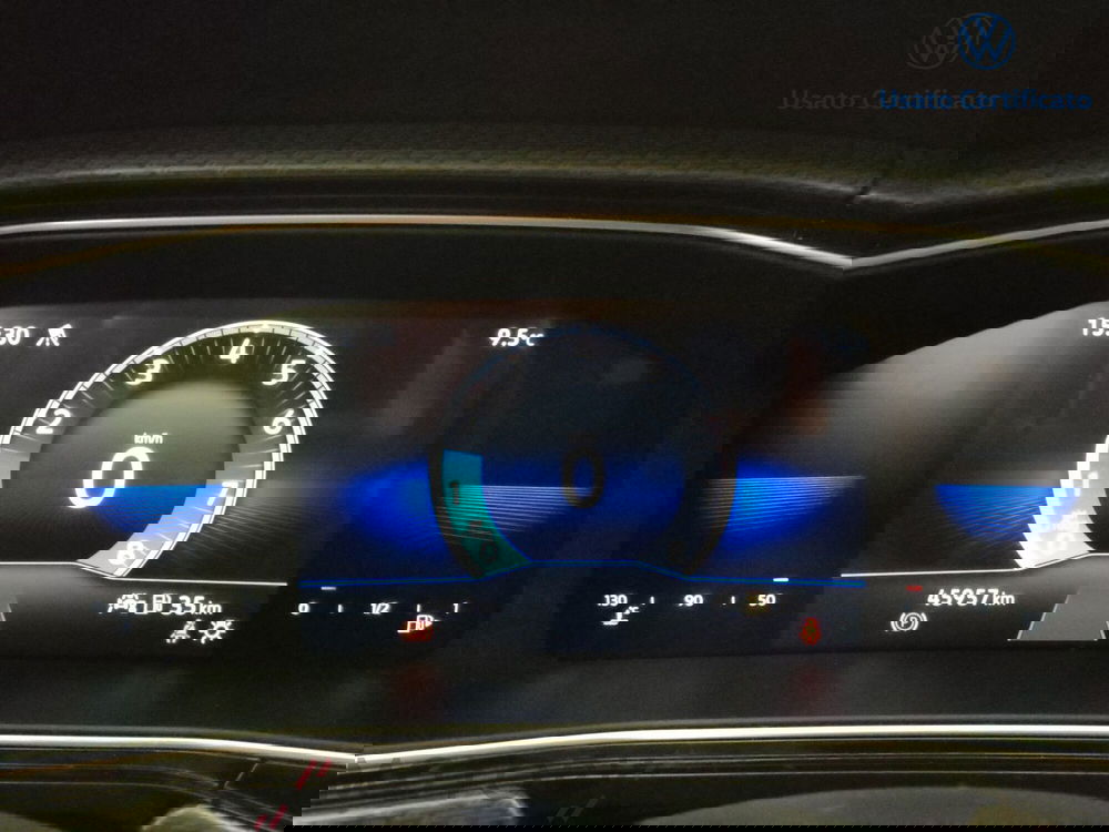 Volkswagen T-Cross usata a Varese (17)