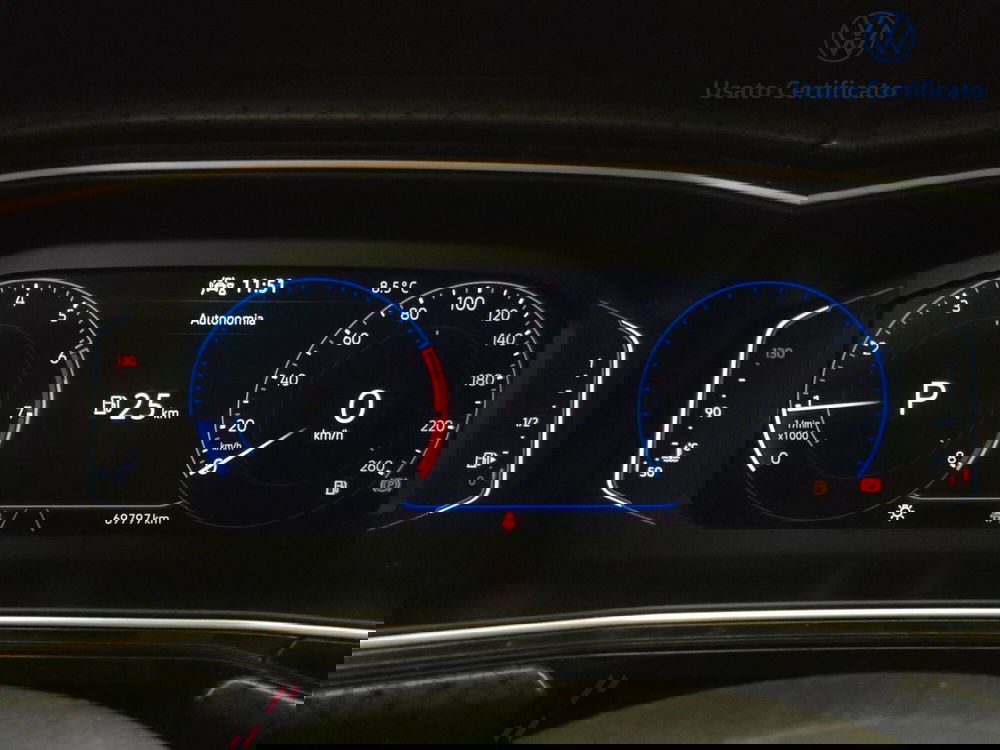 Volkswagen T-Cross usata a Varese (18)