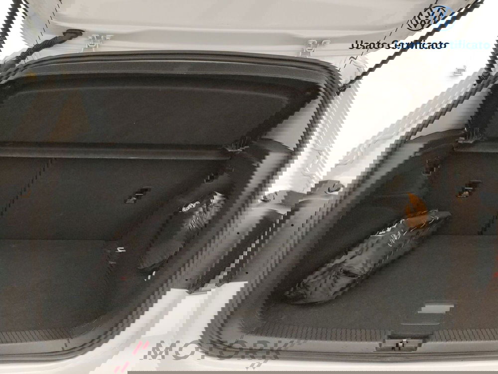 Volkswagen T-Cross usata a Varese (9)