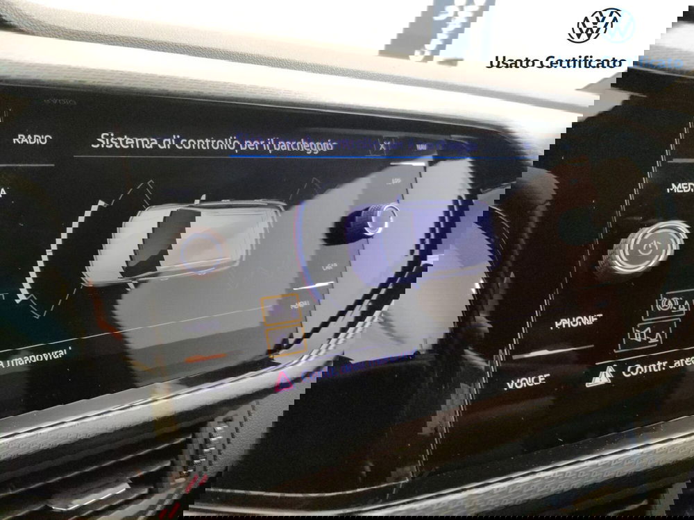 Volkswagen T-Cross usata a Varese (14)