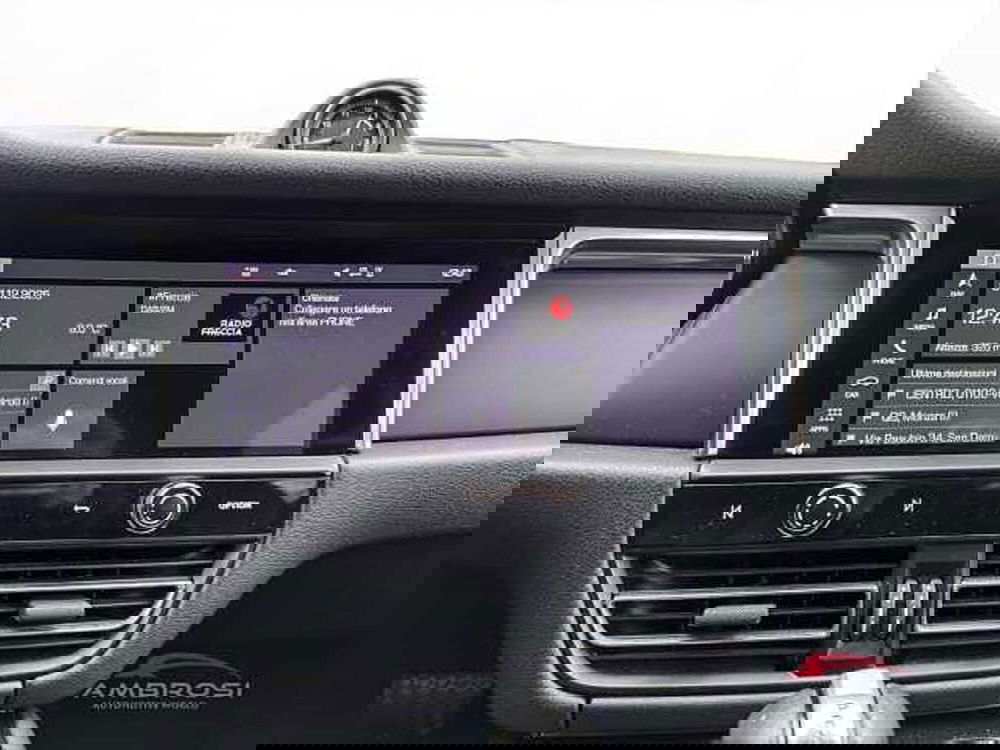 Porsche Macan usata a Perugia (17)