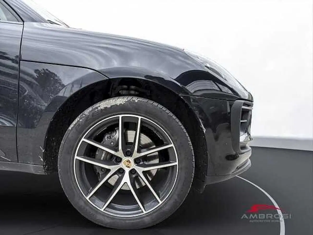 Porsche Macan usata a Perugia (19)