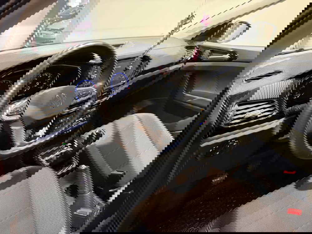 Volkswagen T-Cross usata a Genova (8)