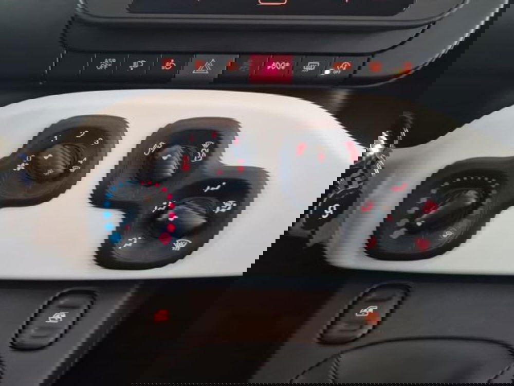 Fiat Panda Cross nuova a Salerno (18)