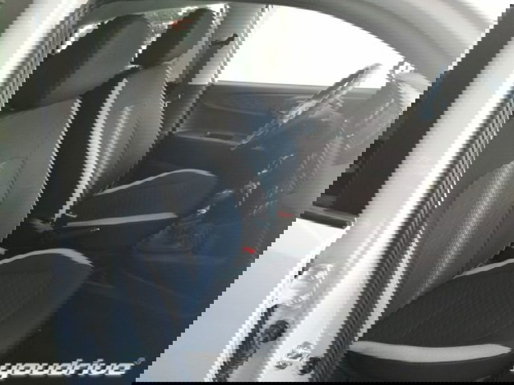 Hyundai i10 nuova a Napoli (14)