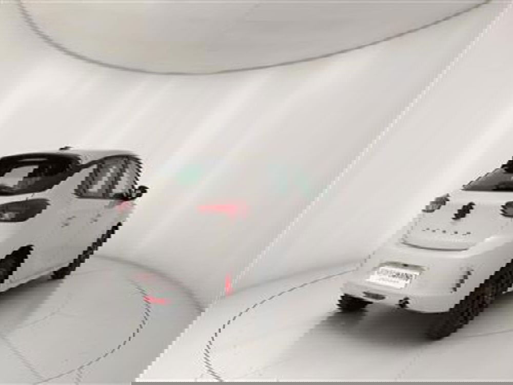 Opel Corsa nuova a Bari (7)