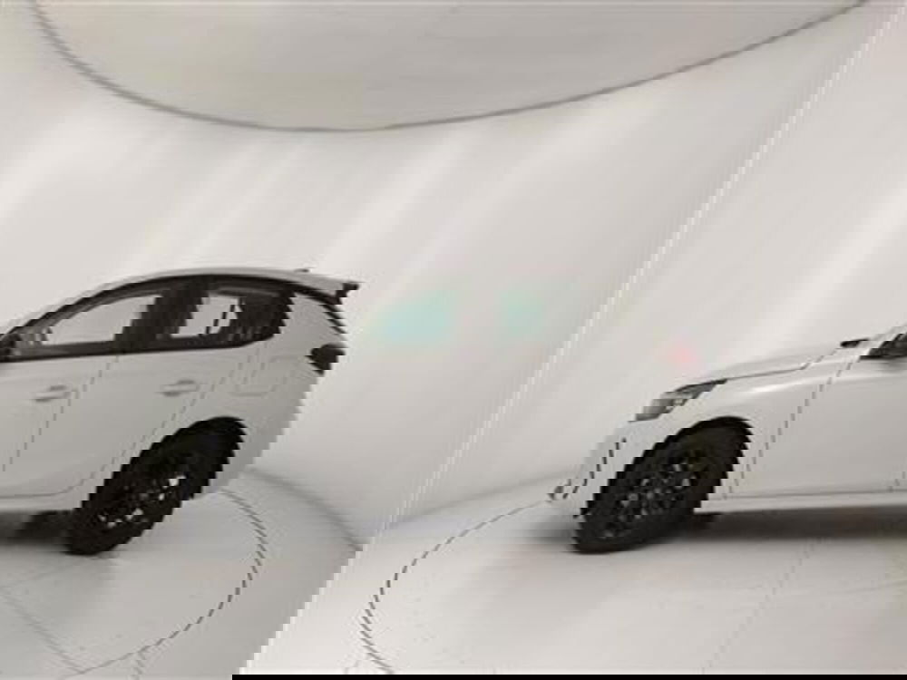 Opel Corsa nuova a Bari (3)