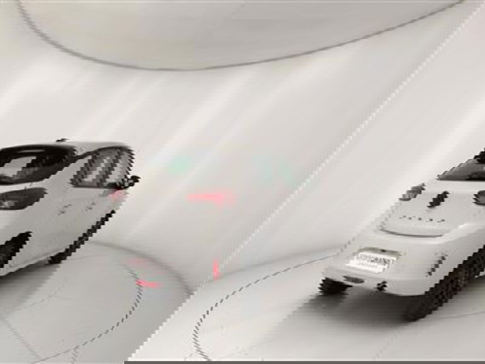 Opel Corsa nuova a Bari (7)