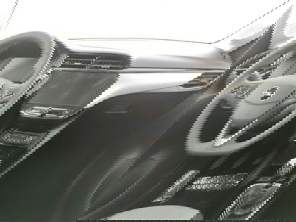 Opel Corsa nuova a Bari (15)