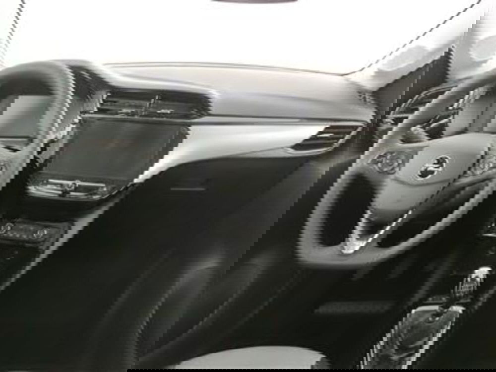 Opel Corsa nuova a Bari (15)