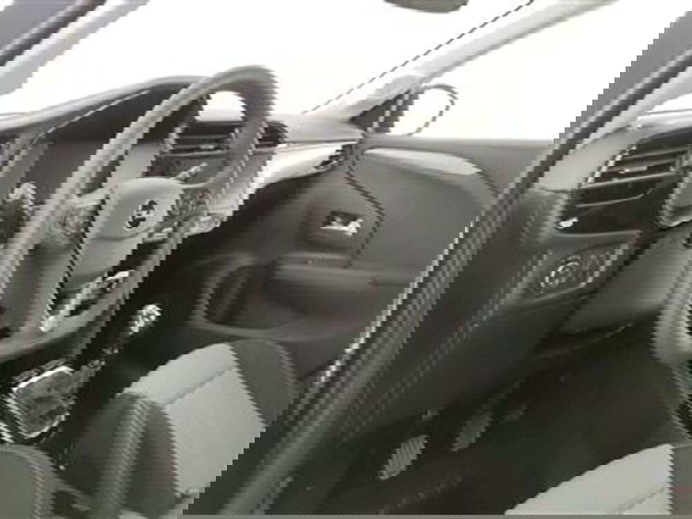 Opel Corsa nuova a Bari (14)