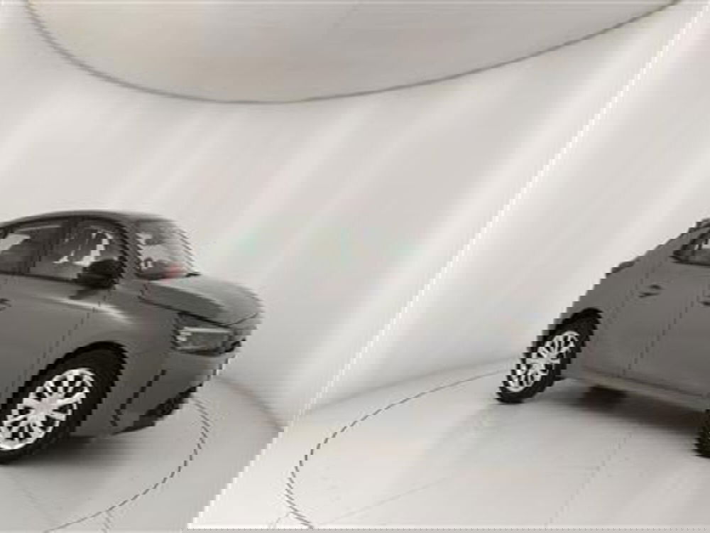 Opel Corsa nuova a Bari (10)