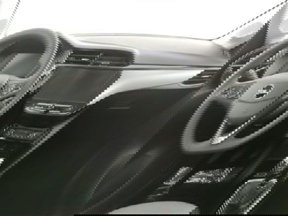 Opel Corsa nuova a Bari (15)