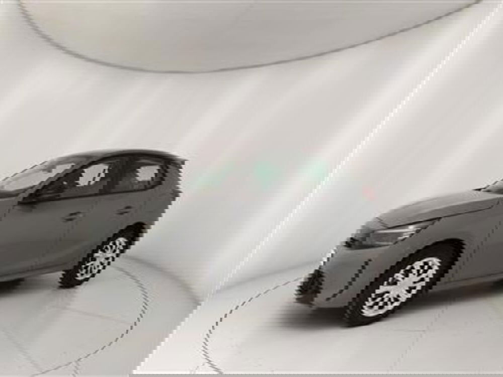 Opel Corsa nuova a Bari (2)