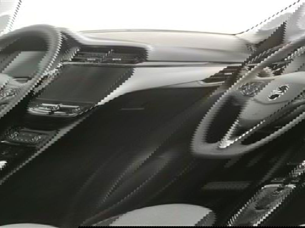 Opel Corsa nuova a Bari (15)