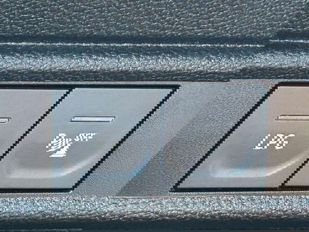 Dacia Sandero usata a Firenze (13)