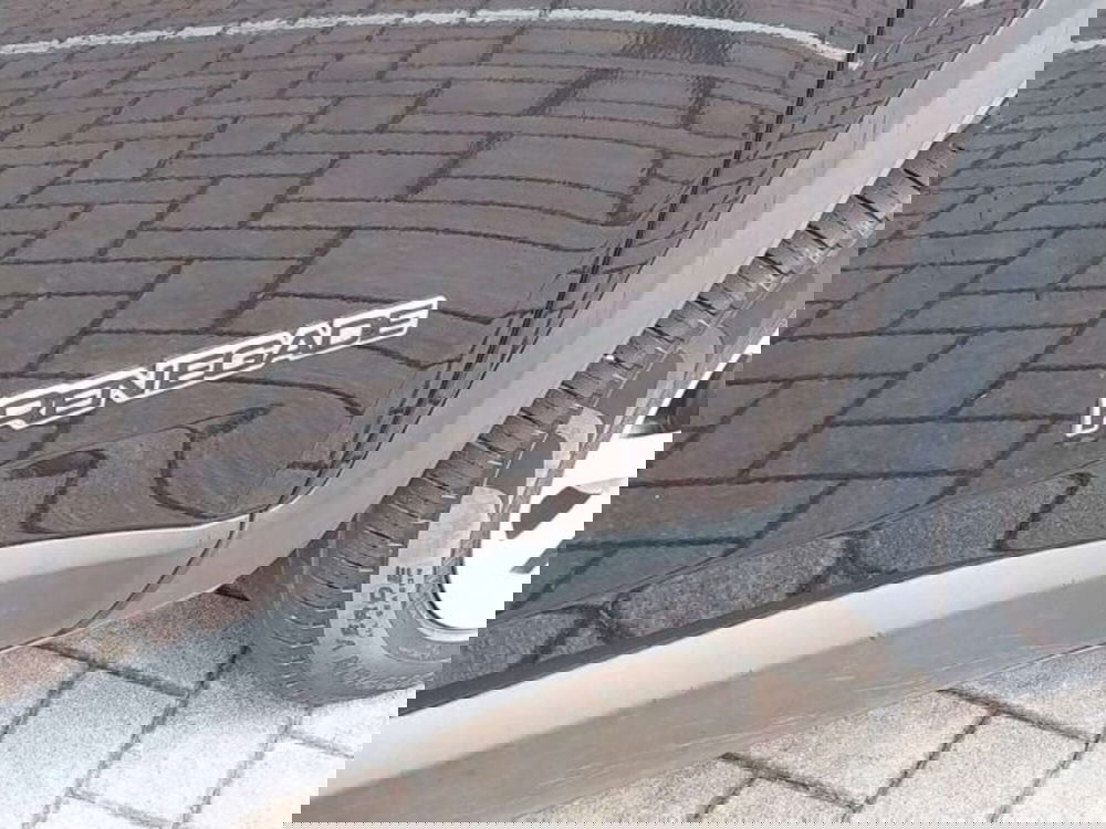 Jeep Renegade usata a Firenze (13)