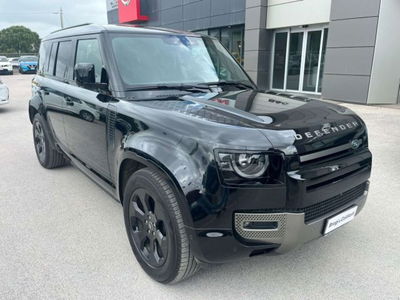 Land Rover Defender 110 3.0d i6 mhev X-Dynamic SE awd 200cv auto del 2024 usata a Empoli
