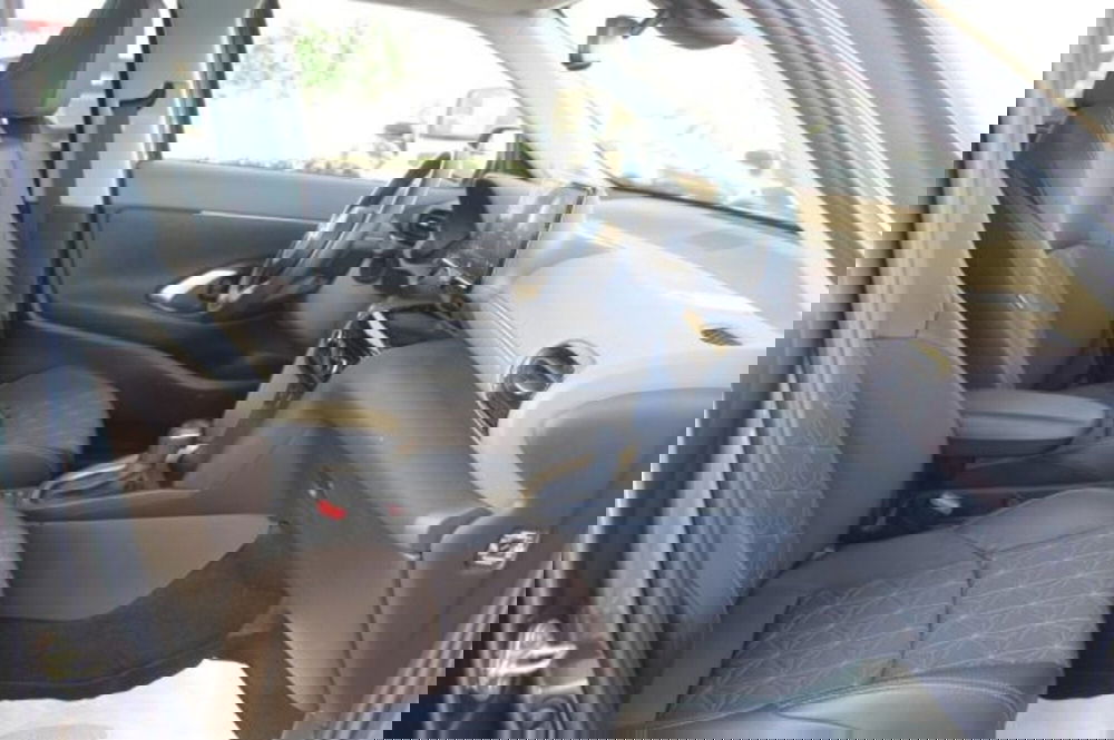 Toyota Yaris Cross usata a Roma (7)