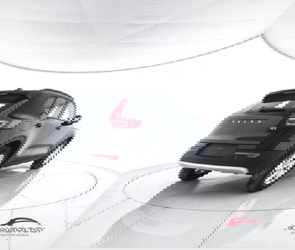 Volvo XC40 nuova a Perugia (3)