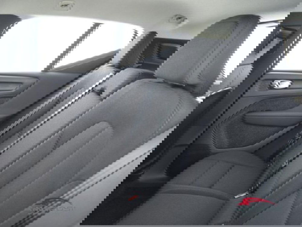 Volvo XC40 nuova a Perugia (10)