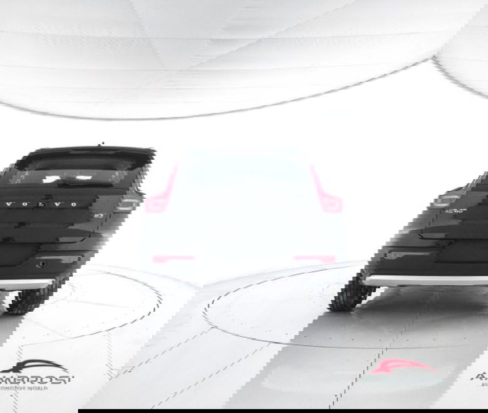 Volvo XC40 nuova a Perugia (6)