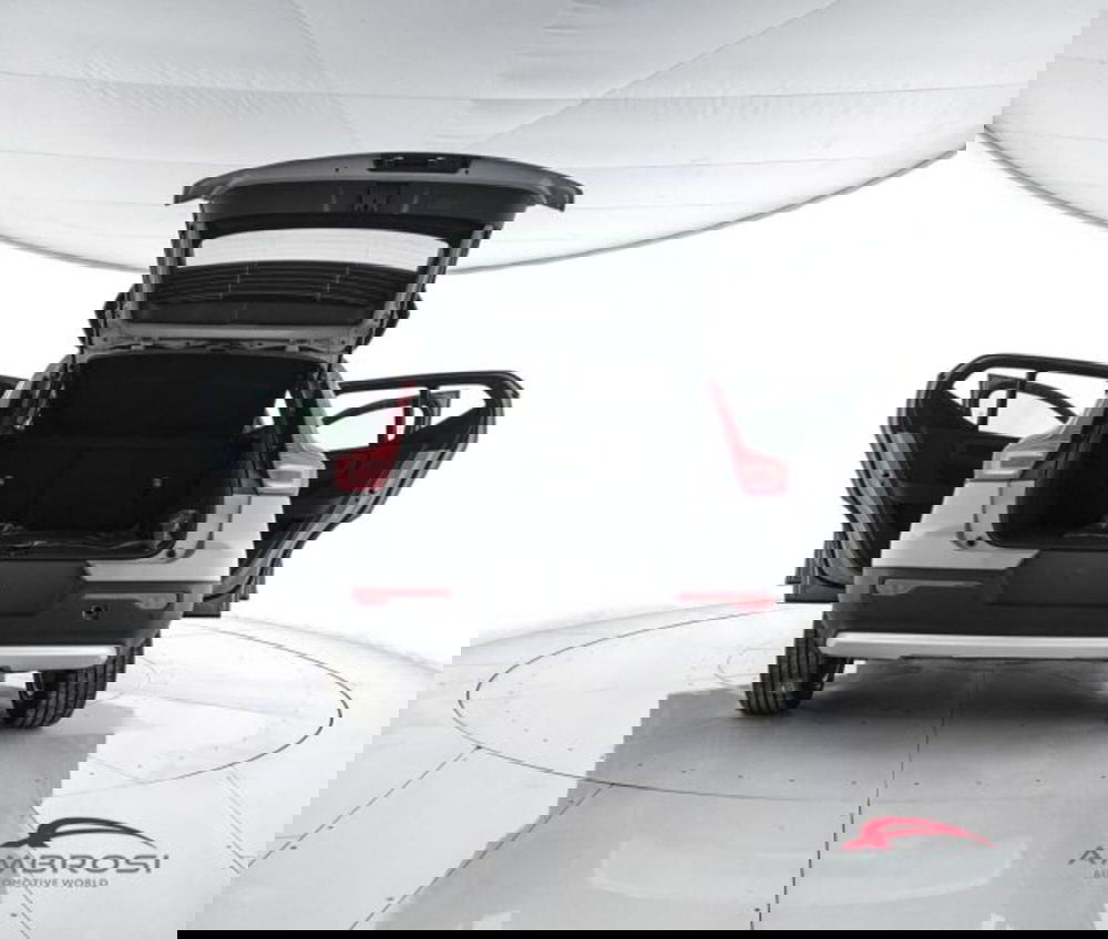 Volvo XC40 nuova a Perugia (7)