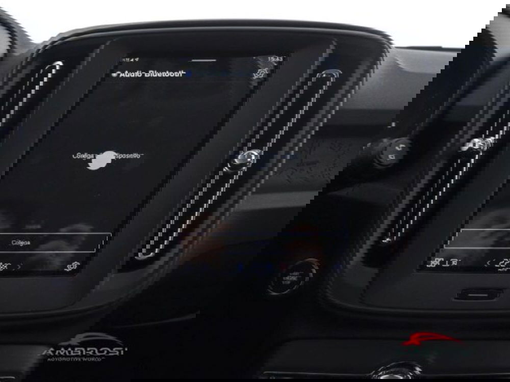 Volvo XC40 nuova a Perugia (14)