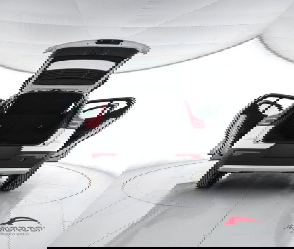 Volvo XC40 nuova a Perugia (7)