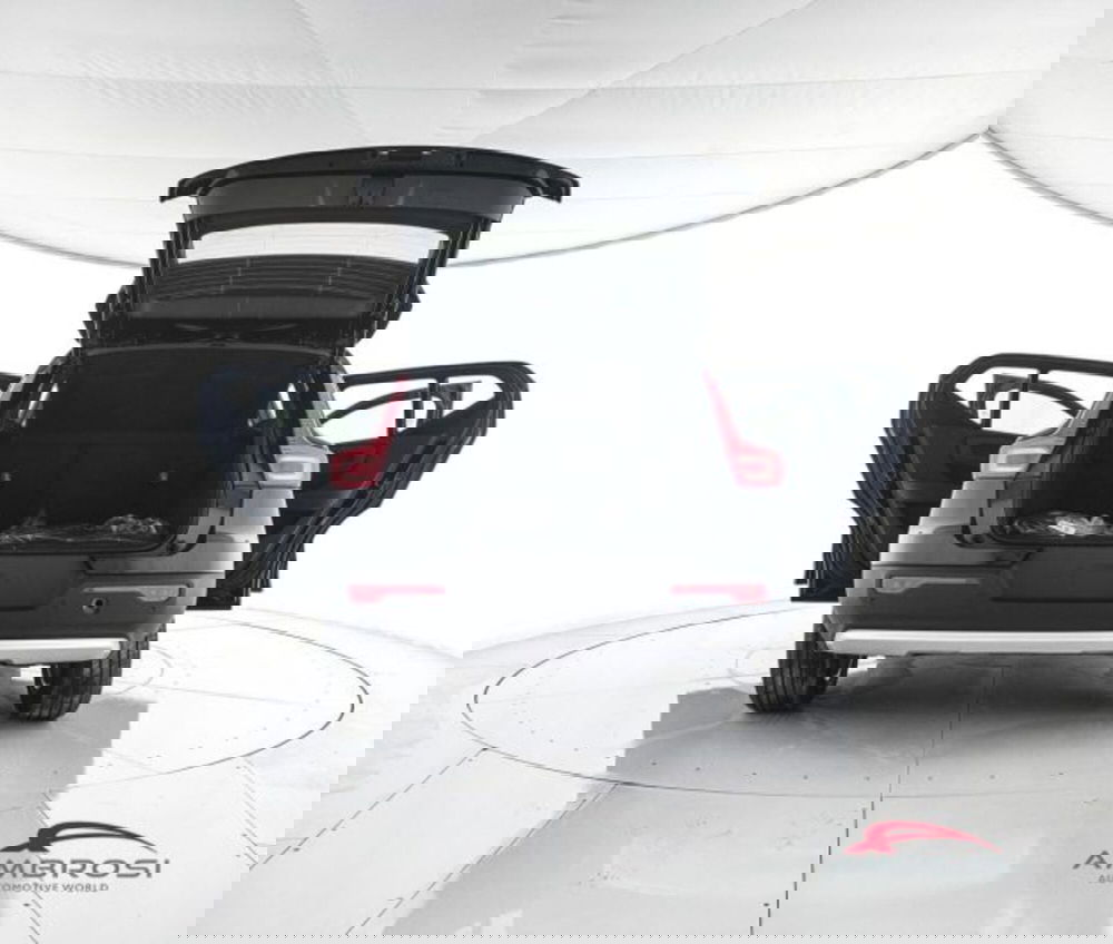 Volvo XC40 nuova a Perugia (7)