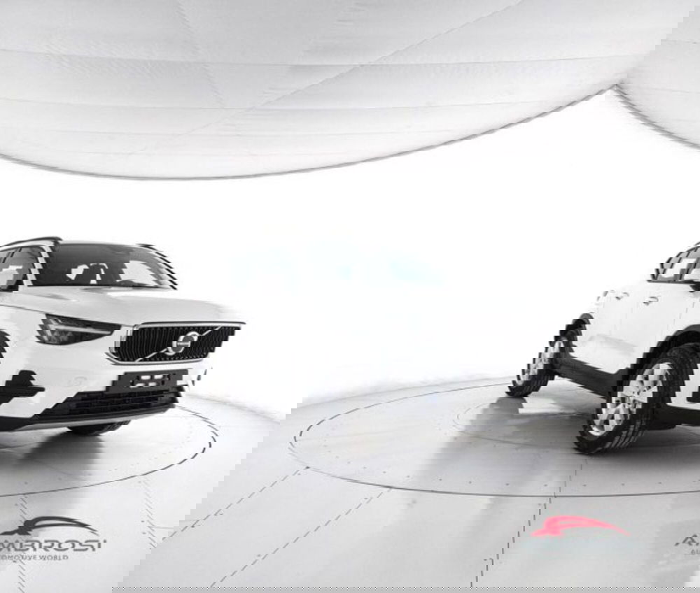 Volvo XC40 nuova a Perugia (2)