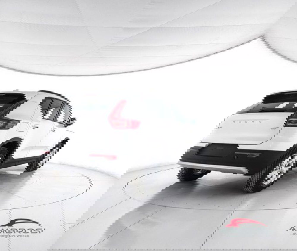 Volvo XC40 nuova a Perugia (3)