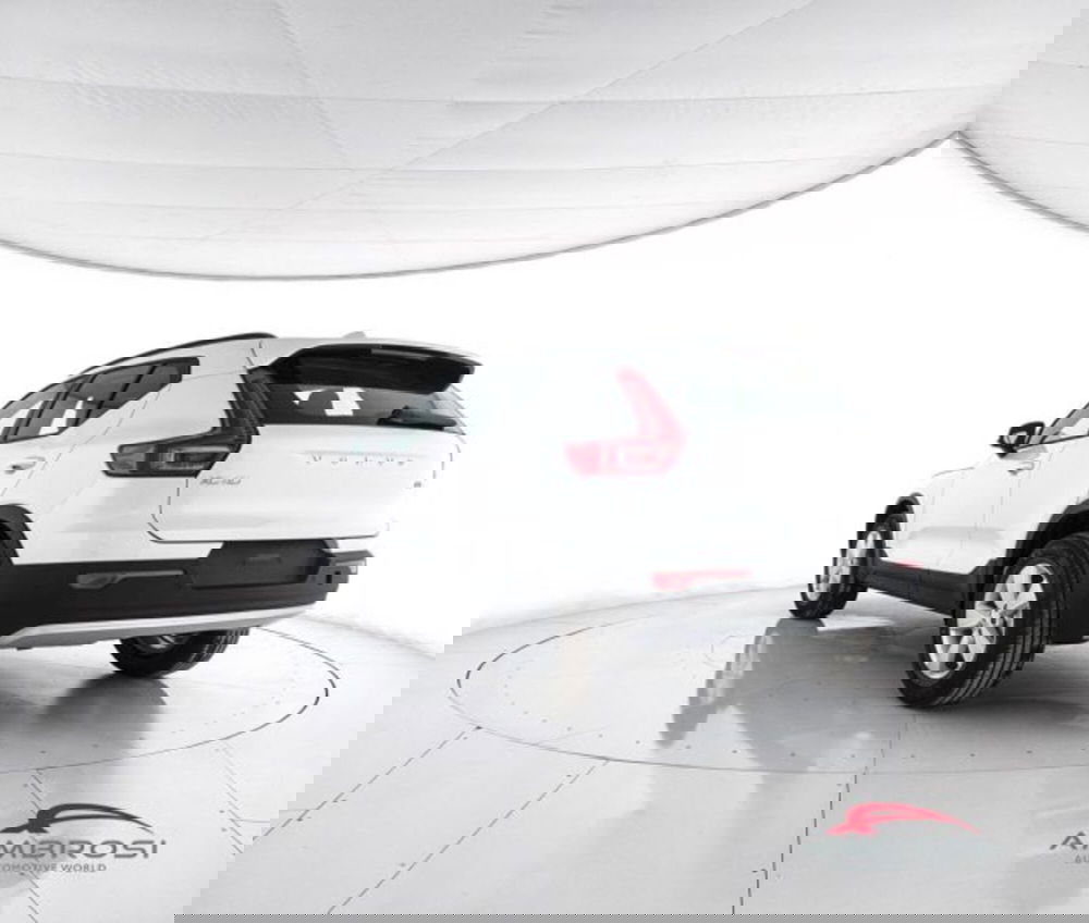 Volvo XC40 nuova a Perugia (4)