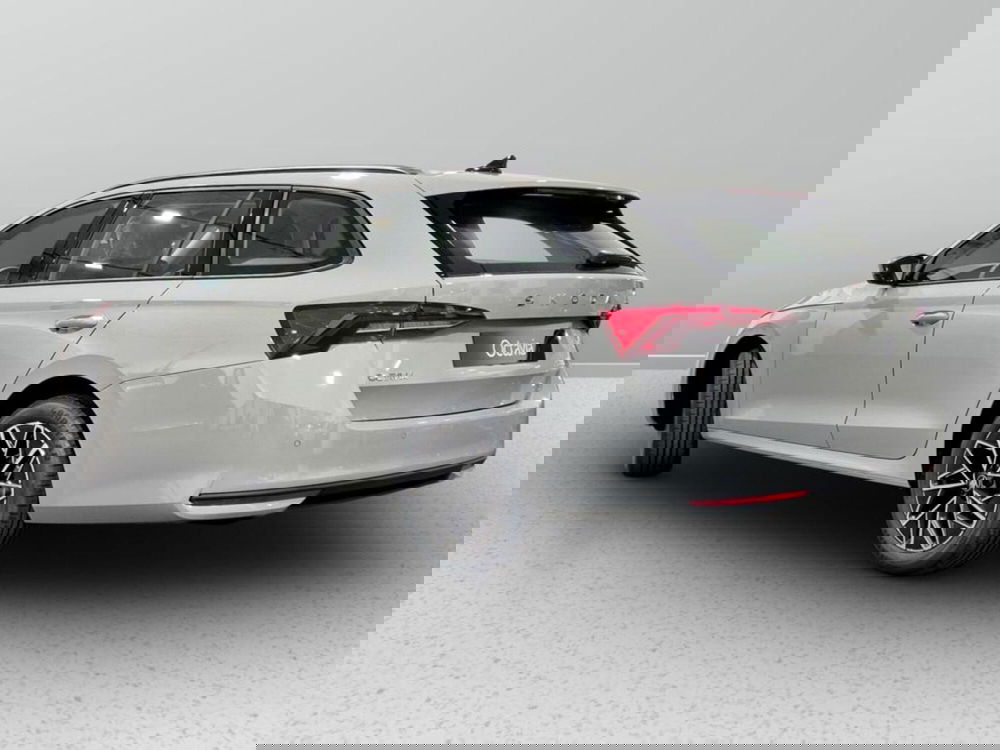 Skoda Octavia Station Wagon nuova a Padova (3)