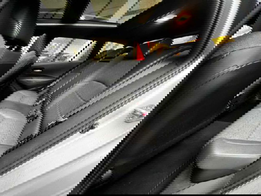 Toyota Corolla Touring Sports usata a Sassari (14)