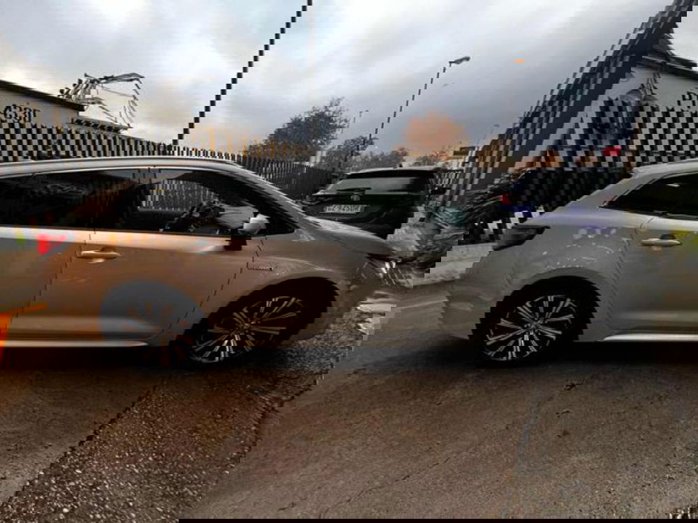 Toyota Corolla Touring Sports usata a Sassari (5)