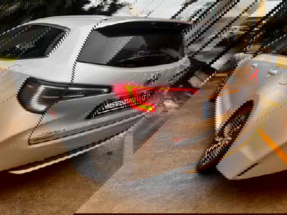Toyota Corolla Touring Sports usata a Sassari (8)