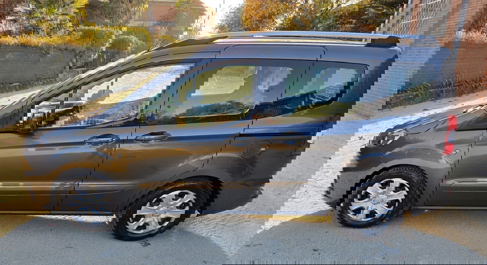 Ford Tourneo Courier usata a Torino (14)