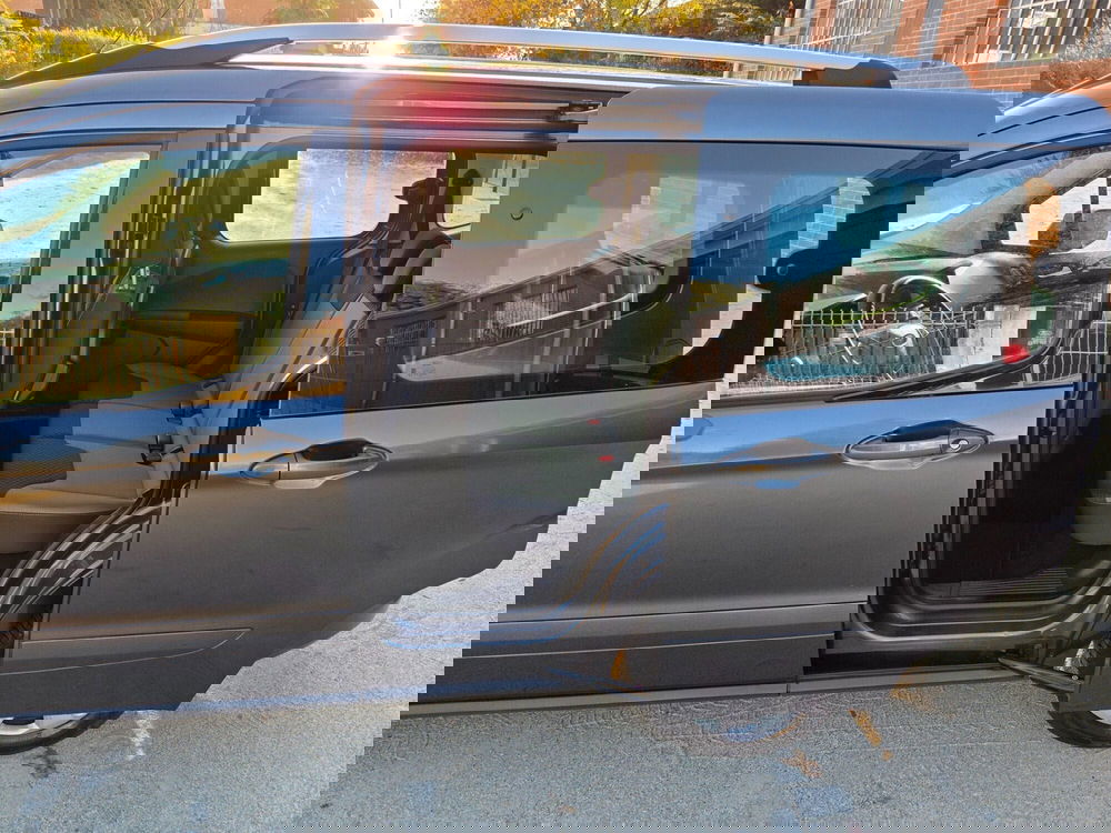 Ford Tourneo Courier usata a Torino (18)