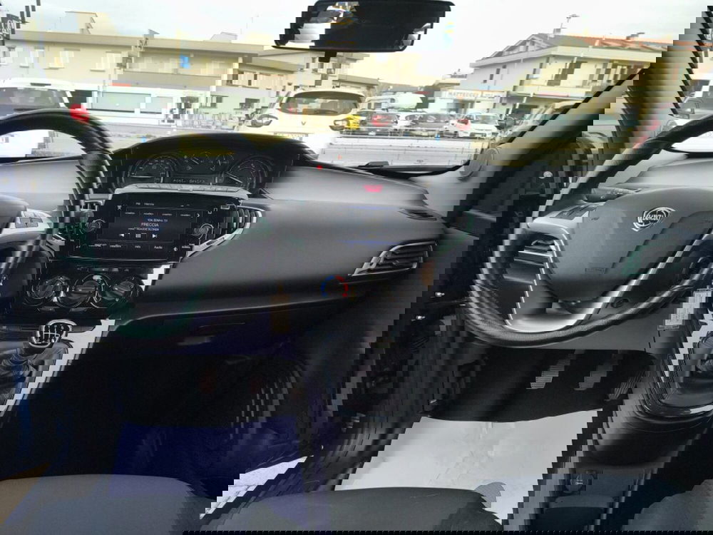 Lancia Ypsilon usata a Firenze (17)